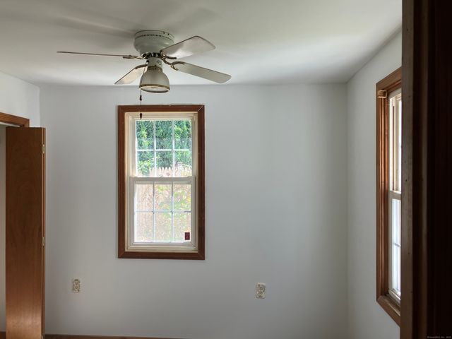 14 Hackmatack Street, Manchester, CT 06040