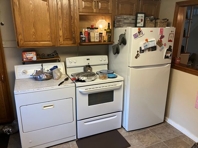14 Hackmatack Street, Manchester, CT 06040