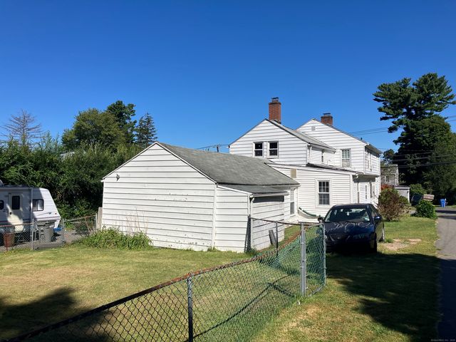 14 Hackmatack Street, Manchester, CT 06040