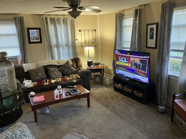 14 Hackmatack Street, Manchester, CT 06040