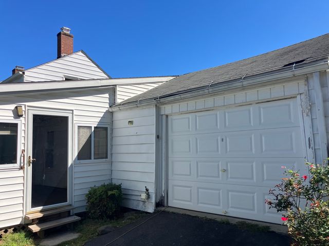 14 Hackmatack Street, Manchester, CT 06040