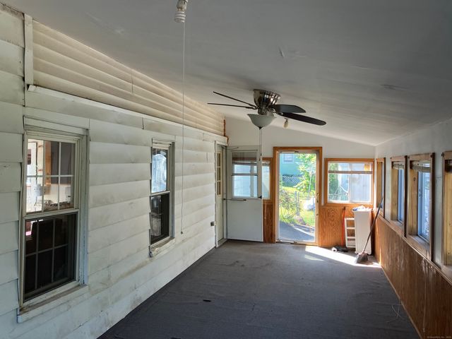 14 Hackmatack Street, Manchester, CT 06040