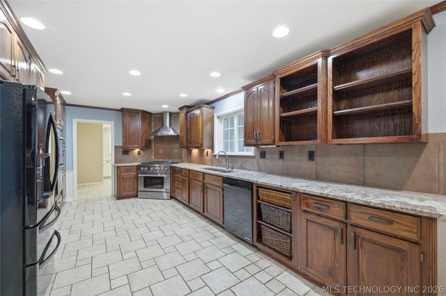 508 E 118th Street, Jenks, OK 74037