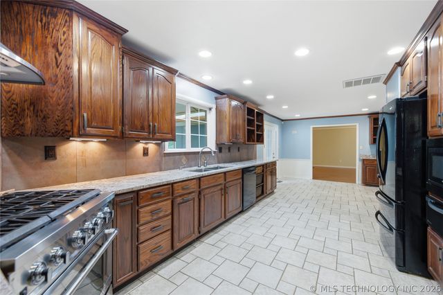 508 E 118th Street, Jenks, OK 74037