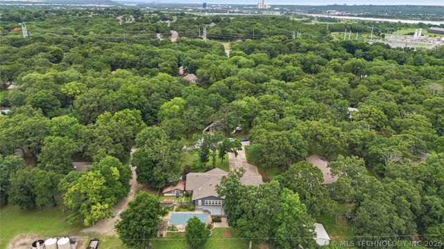 508 E 118th Street, Jenks, OK 74037
