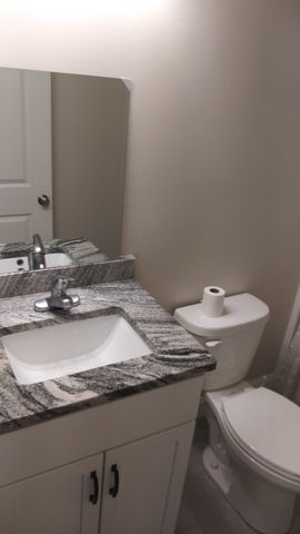 27 Dora Dr B, Taunton, MA 02780