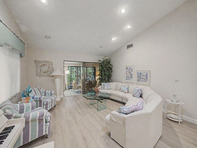 10089 Cherrywood Place, Boynton Beach, FL 33437