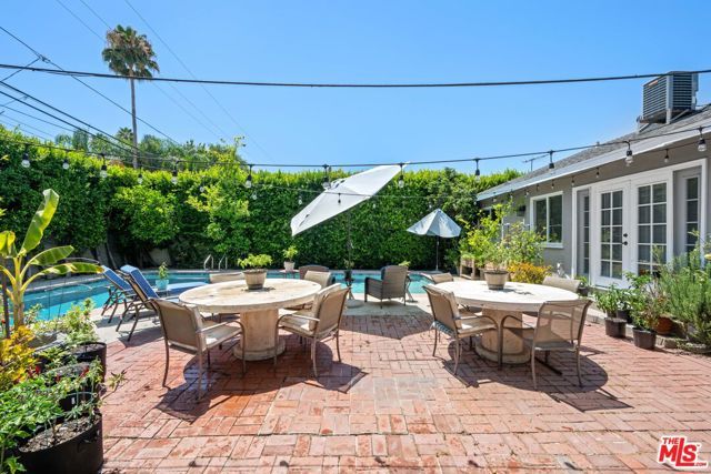19540 Gilmore Street, Los Angeles, CA 91335