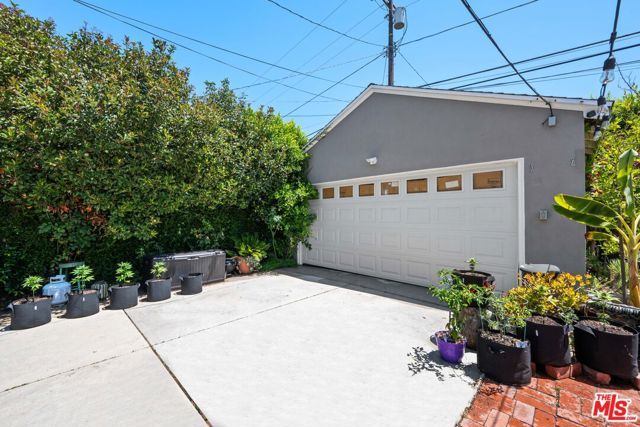 19540 Gilmore Street, Los Angeles, CA 91335