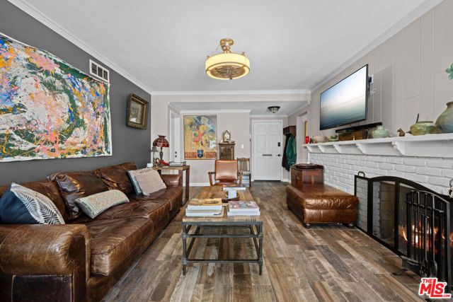 19540 Gilmore Street, Los Angeles, CA 91335