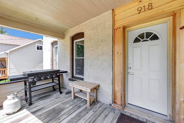 918 DIVISION STREET, Green Bay, WI 54303