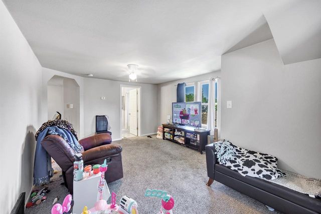 918 DIVISION STREET, Green Bay, WI 54303