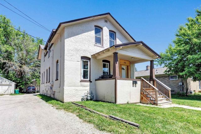 918 DIVISION STREET, Green Bay, WI 54303