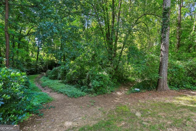 21 Brittany Way NE, Atlanta, GA 30324