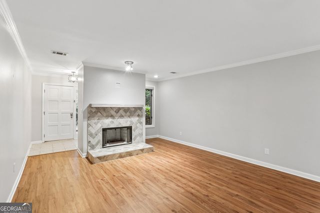 21 Brittany Way NE, Atlanta, GA 30324