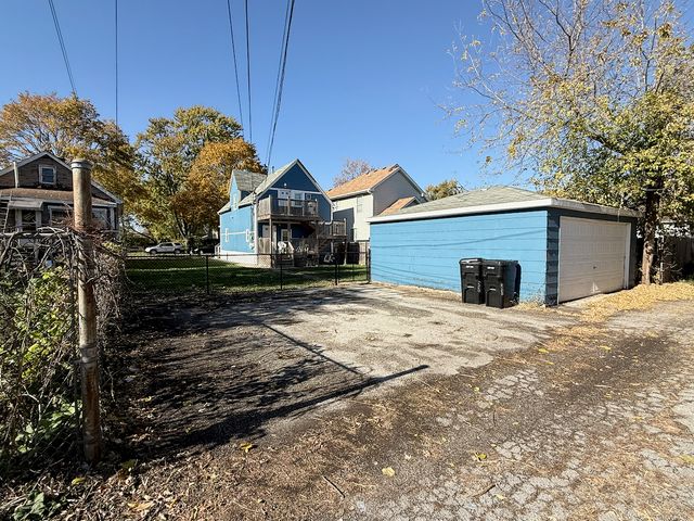 12025 S Bishop Street, Chicago, IL 60643