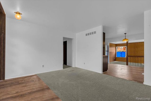 1402 Heritage Drive, Canton, MI 48188