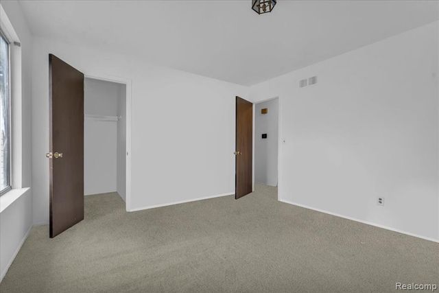 1402 Heritage Drive, Canton, MI 48188