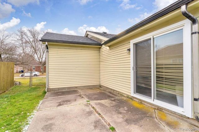 1402 Heritage Drive, Canton, MI 48188