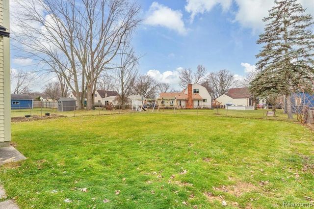 1402 Heritage Drive, Canton, MI 48188