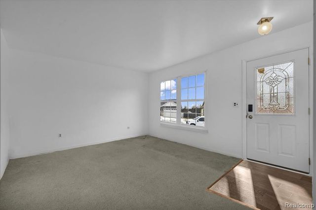 1402 Heritage Drive, Canton, MI 48188