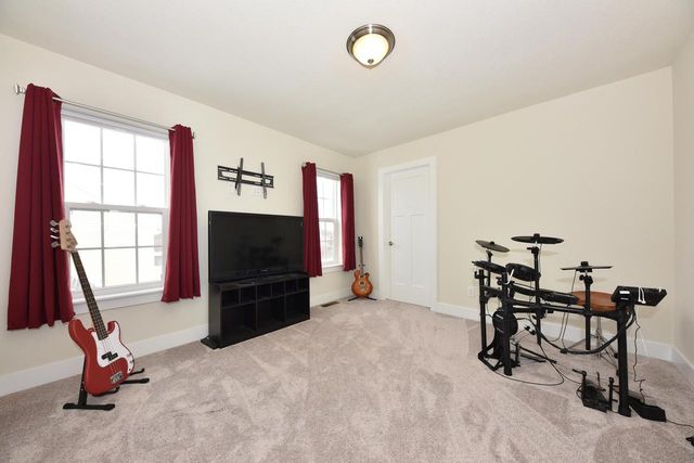 N66W23662 Hillview ROAD, Sussex, WI 53089