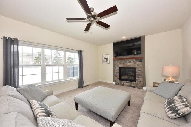 N66W23662 Hillview ROAD, Sussex, WI 53089