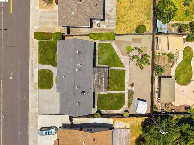 7477 Limerick Ave, Dublin, CA 94568