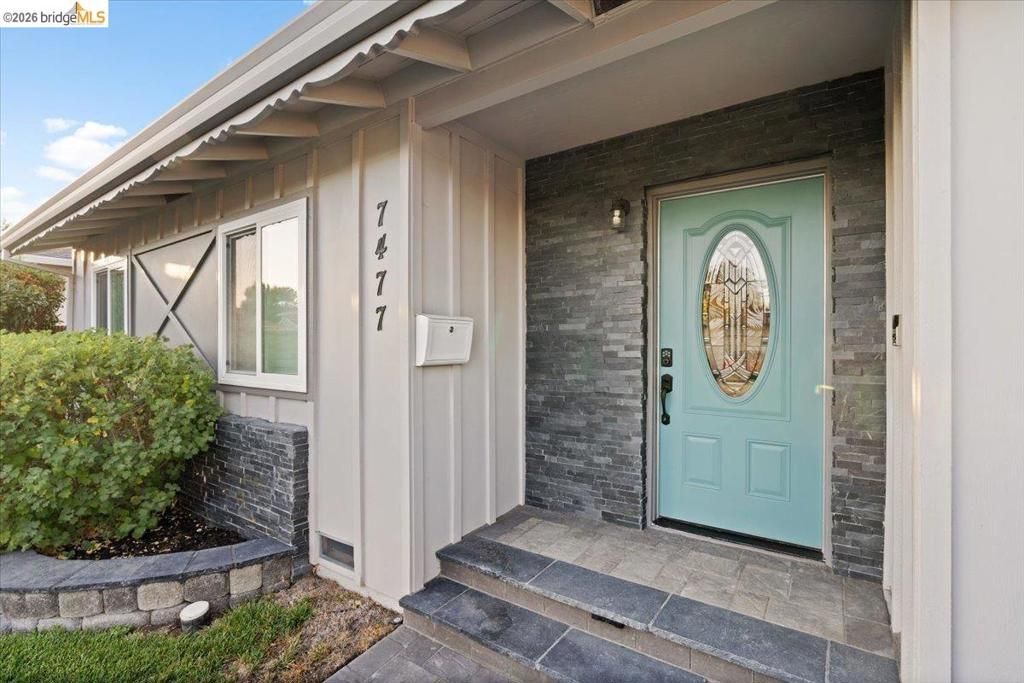 Image 4 of property listing at 7477 Limerick Ave, Dublin, CA 94568