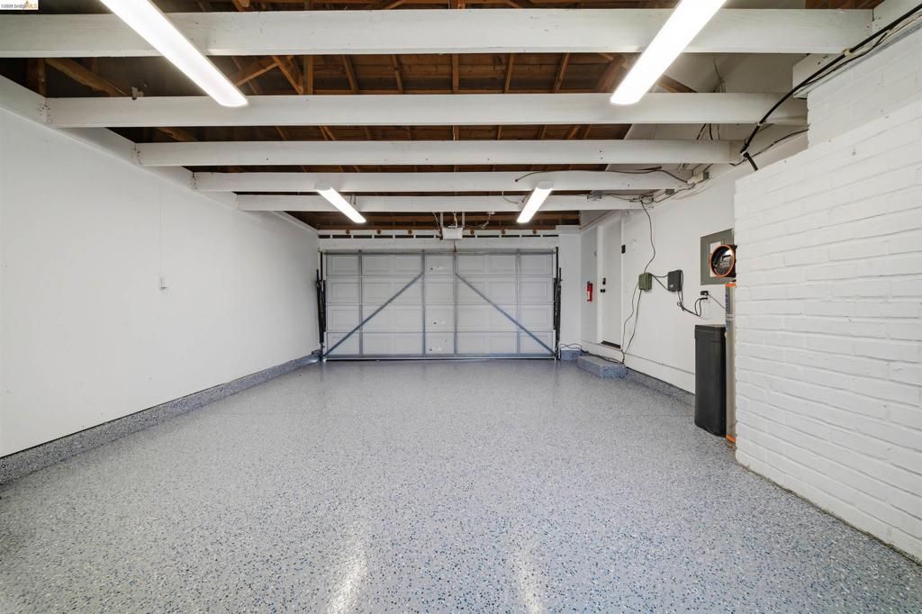 Image 6 of property listing at 7477 Limerick Ave, Dublin, CA 94568