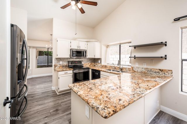 2717 E DRY CREEK Road, Phoenix, AZ 85048