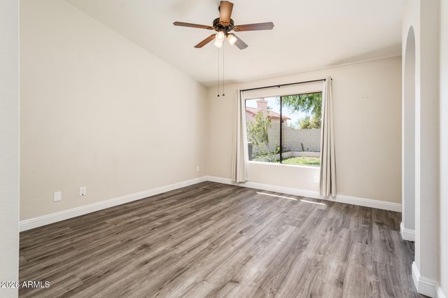 2717 E DRY CREEK Road, Phoenix, AZ 85048