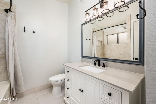 2717 E DRY CREEK Road, Phoenix, AZ 85048