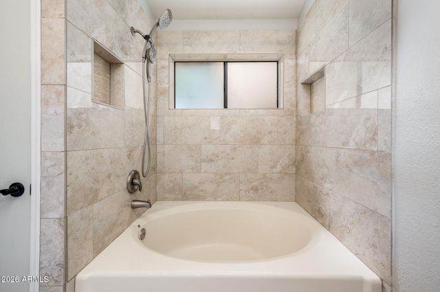 2717 E DRY CREEK Road, Phoenix, AZ 85048