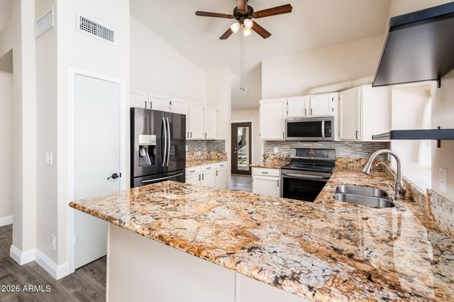 2717 E DRY CREEK Road, Phoenix, AZ 85048