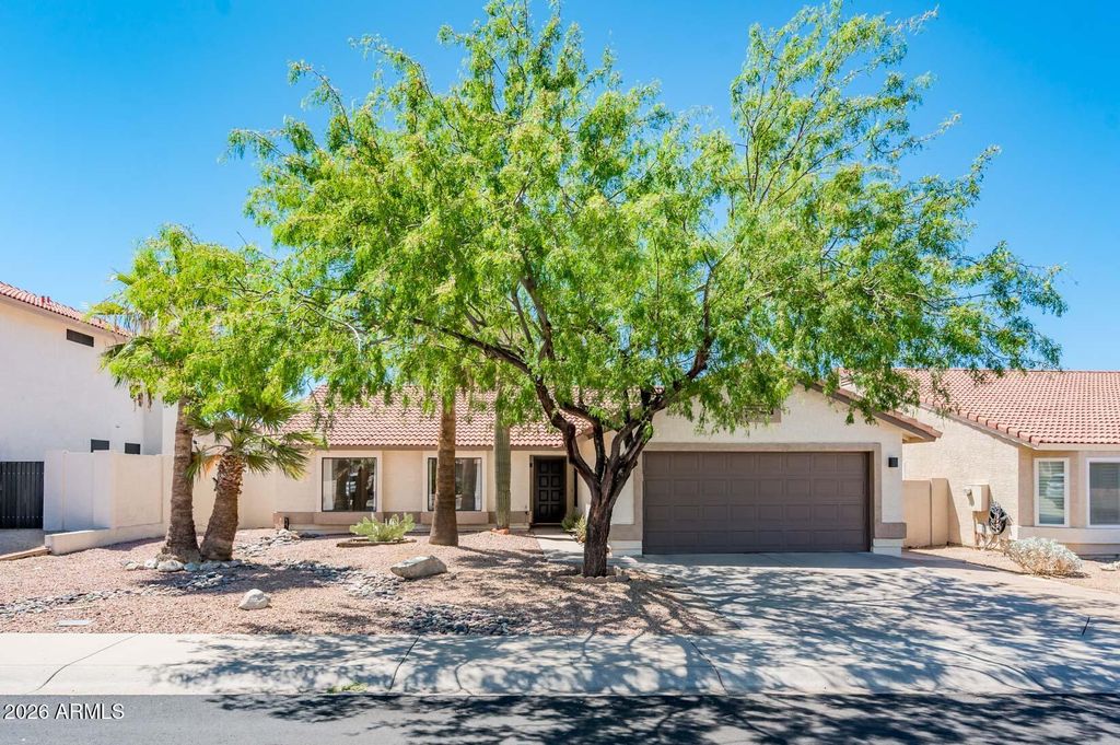 2717 E DRY CREEK Road, Phoenix, AZ 85048