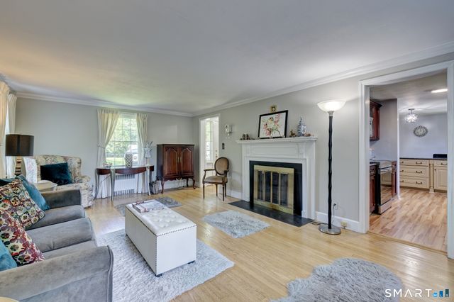 236 Ridgewood Road, West Hartford, CT 06107