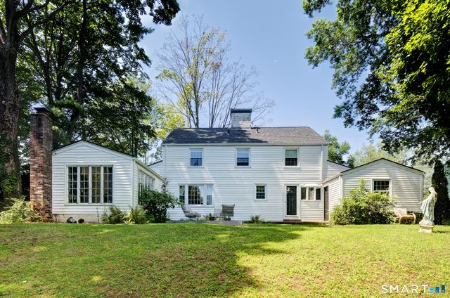 236 Ridgewood Road, West Hartford, CT 06107