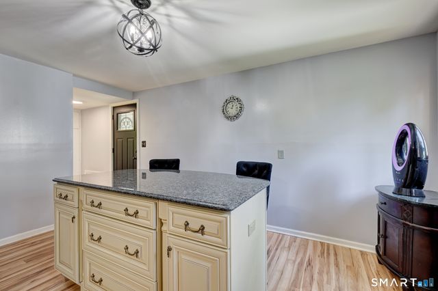 236 Ridgewood Road, West Hartford, CT 06107