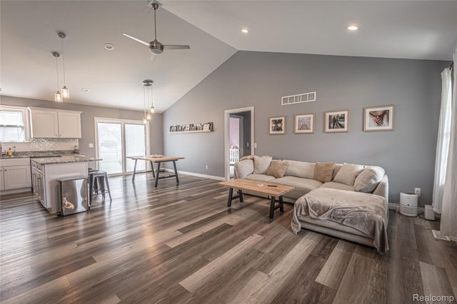 247 S. Carney Dr., St. Clair, MI 48079