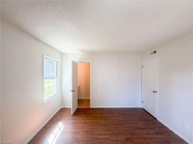 2605 Lamroc Road, Greensboro, NC 27407