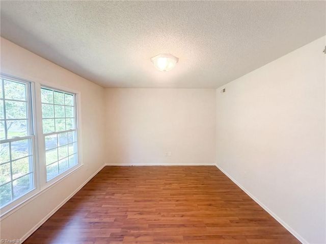 2605 Lamroc Road, Greensboro, NC 27407