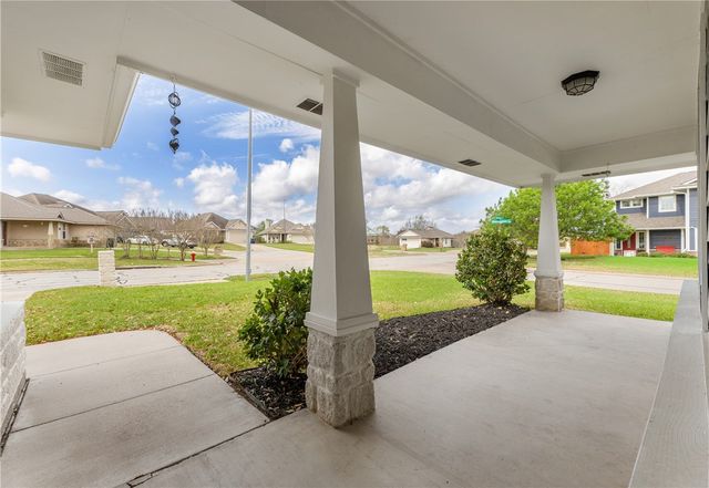 3911 Springmist Drive, College Station, TX 77845
