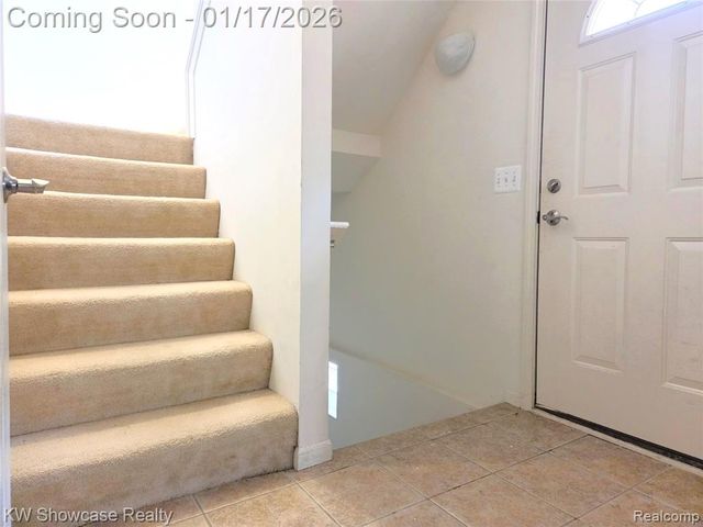 29538 Woodpark Circle, Warren, MI 48092