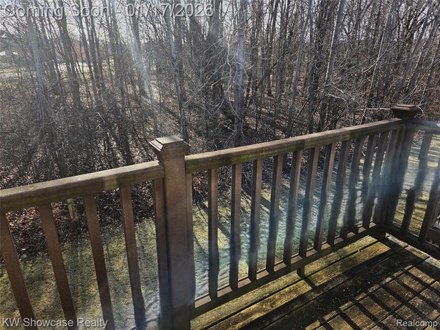 29538 Woodpark Circle, Warren, MI 48092