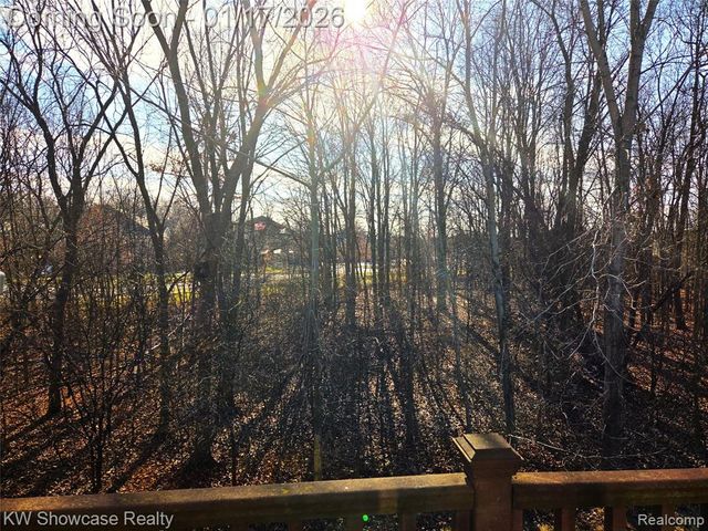 29538 Woodpark Circle, Warren, MI 48092