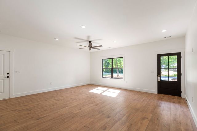 906 Fairfield Drive, Seneca, SC 29678