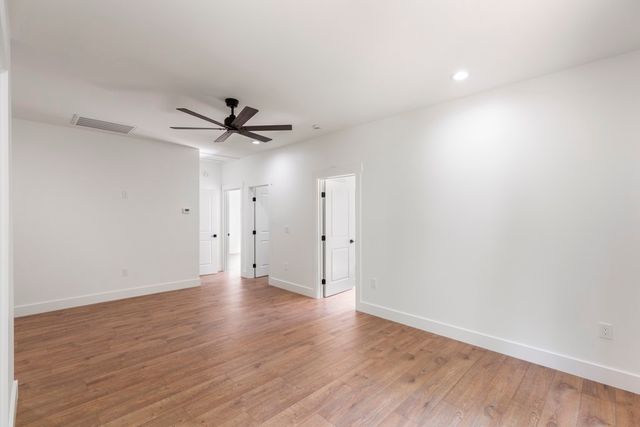 906 Fairfield Drive, Seneca, SC 29678