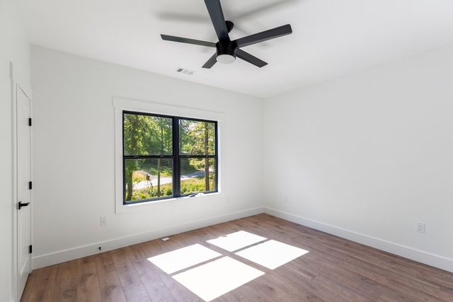 906 Fairfield Drive, Seneca, SC 29678