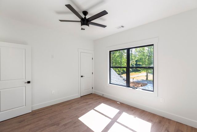 906 Fairfield Drive, Seneca, SC 29678